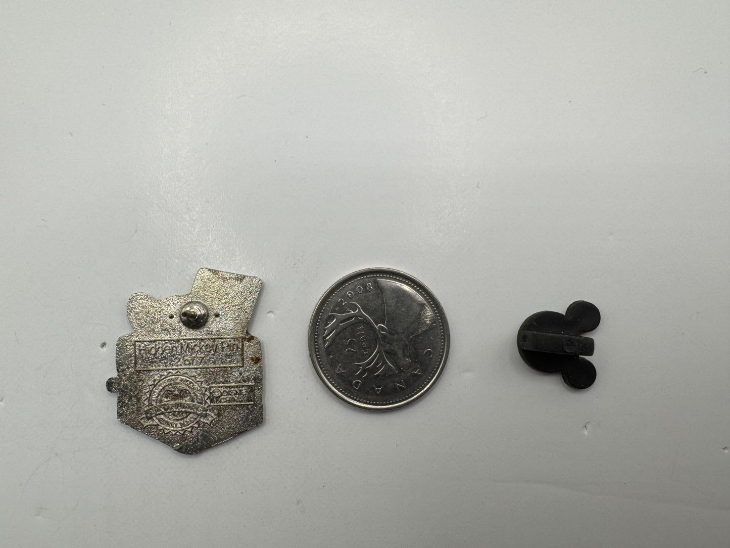 DLR Disney Bashful Letter B Seven Dwarfs Jack in the Box Trading Pin DC1S12