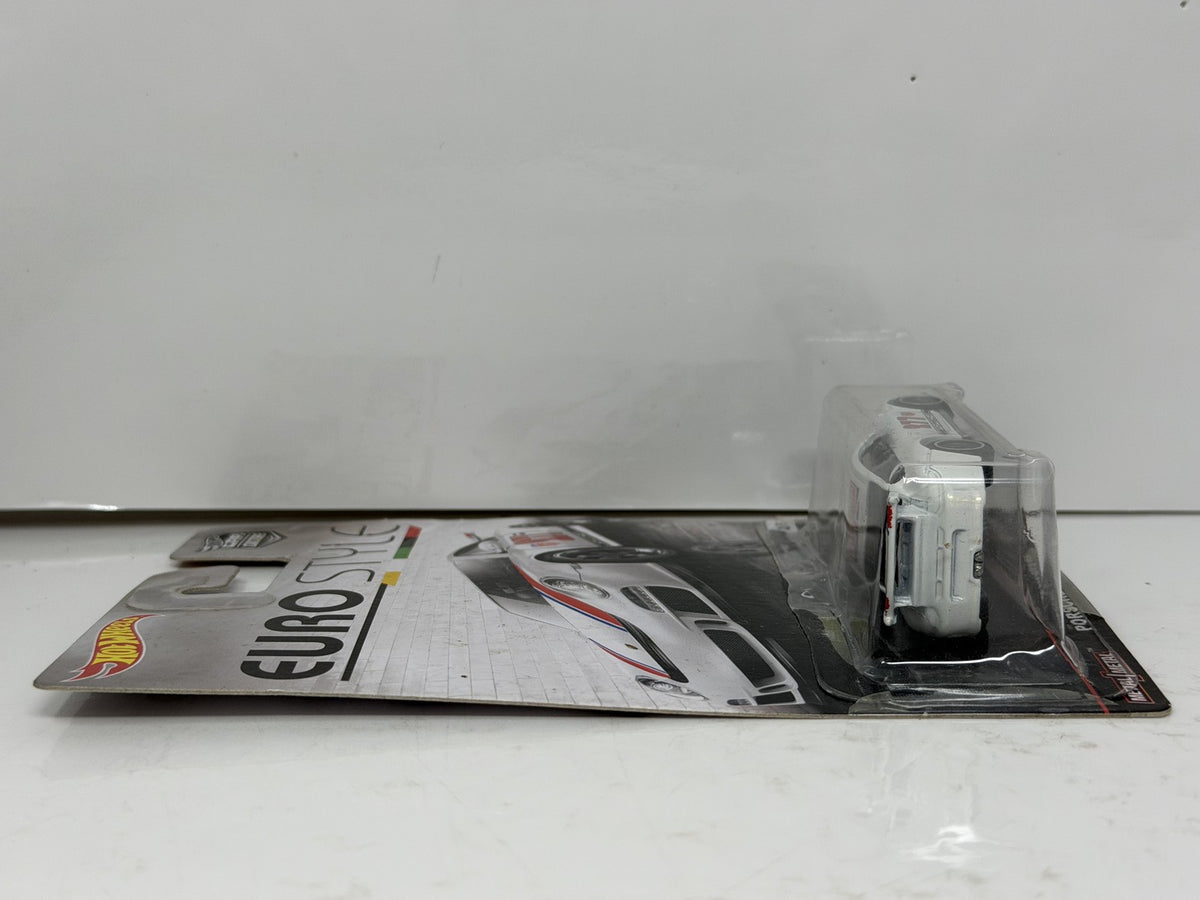 Hot Wheels Euro Style Porsche 911 GT3 RS 1:64 Diecast Real Riders