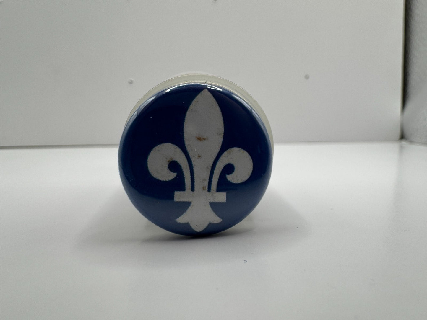 Quebec Fleur-De-Lis Pin-back Button UDT1