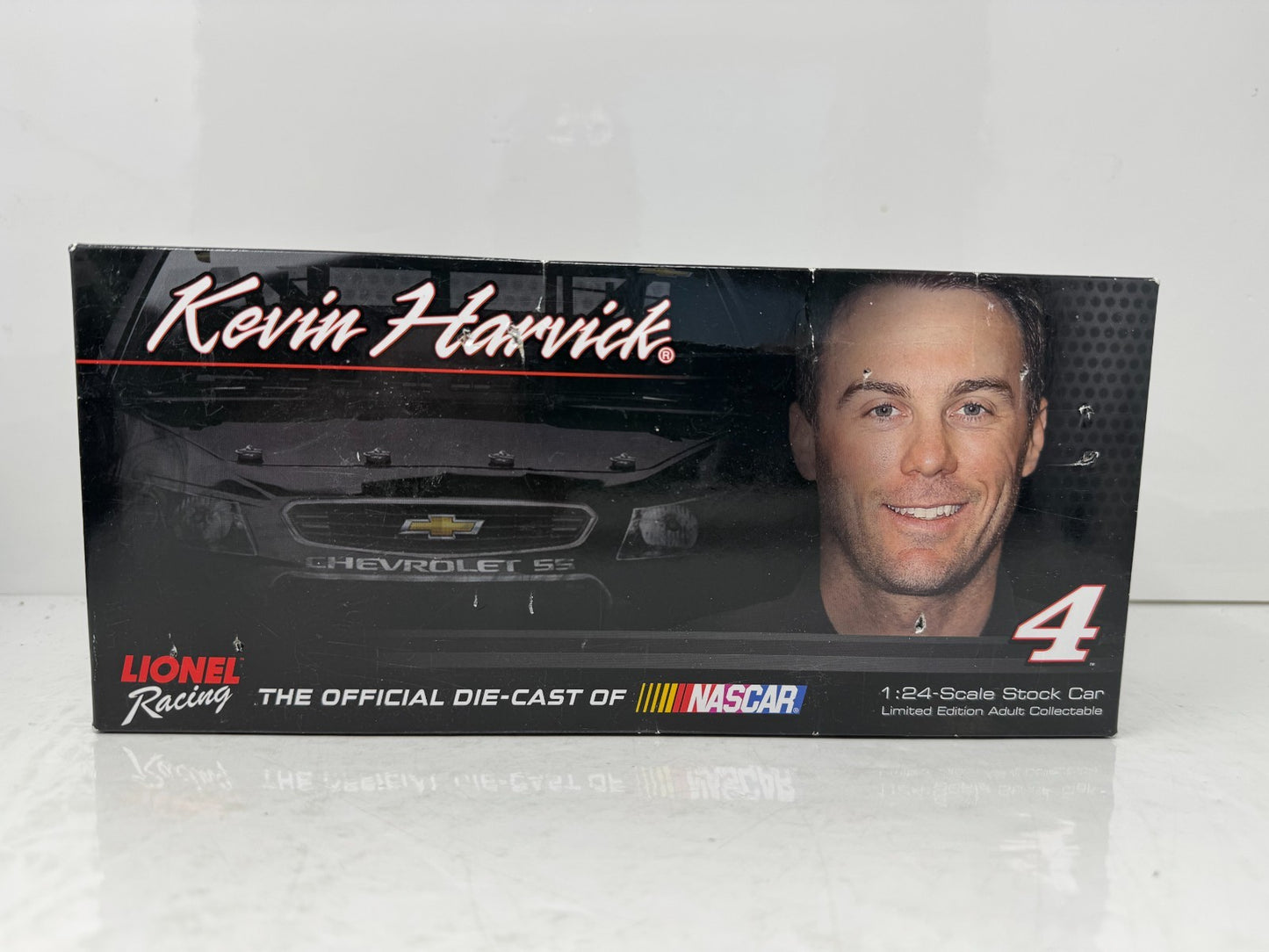 Lionel Racing Nascar #4 Kevin Harvick Hunts Brothers Pizza 2014 Chevy SS 1:24 Diecast