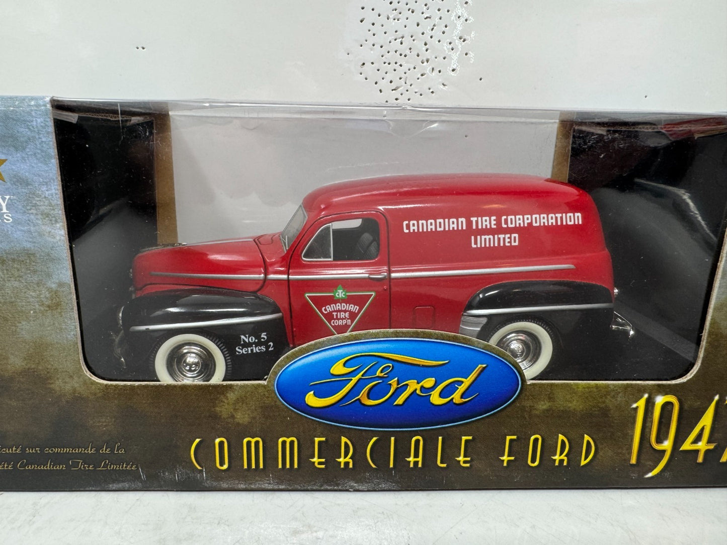 Liberty Classics Canadian Tire 1947 Ford Panel Van 1:24 Diecast