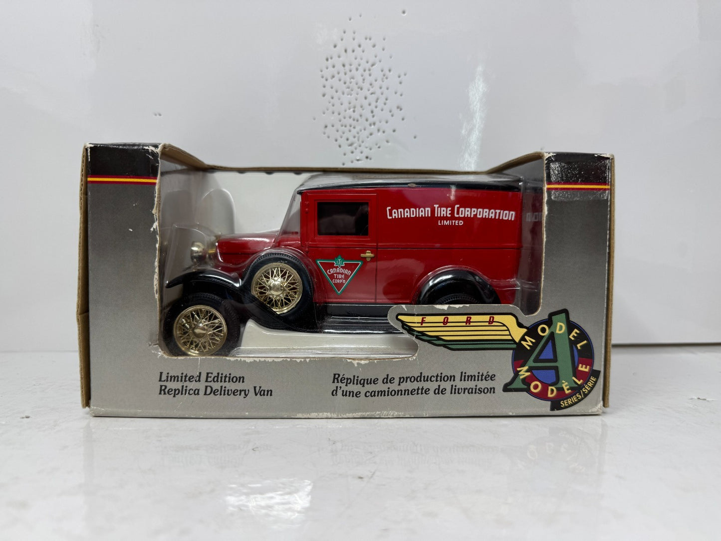 Liberty Classics Canadian Tire Ford Model A Delivery Van 1:24 Diecast
