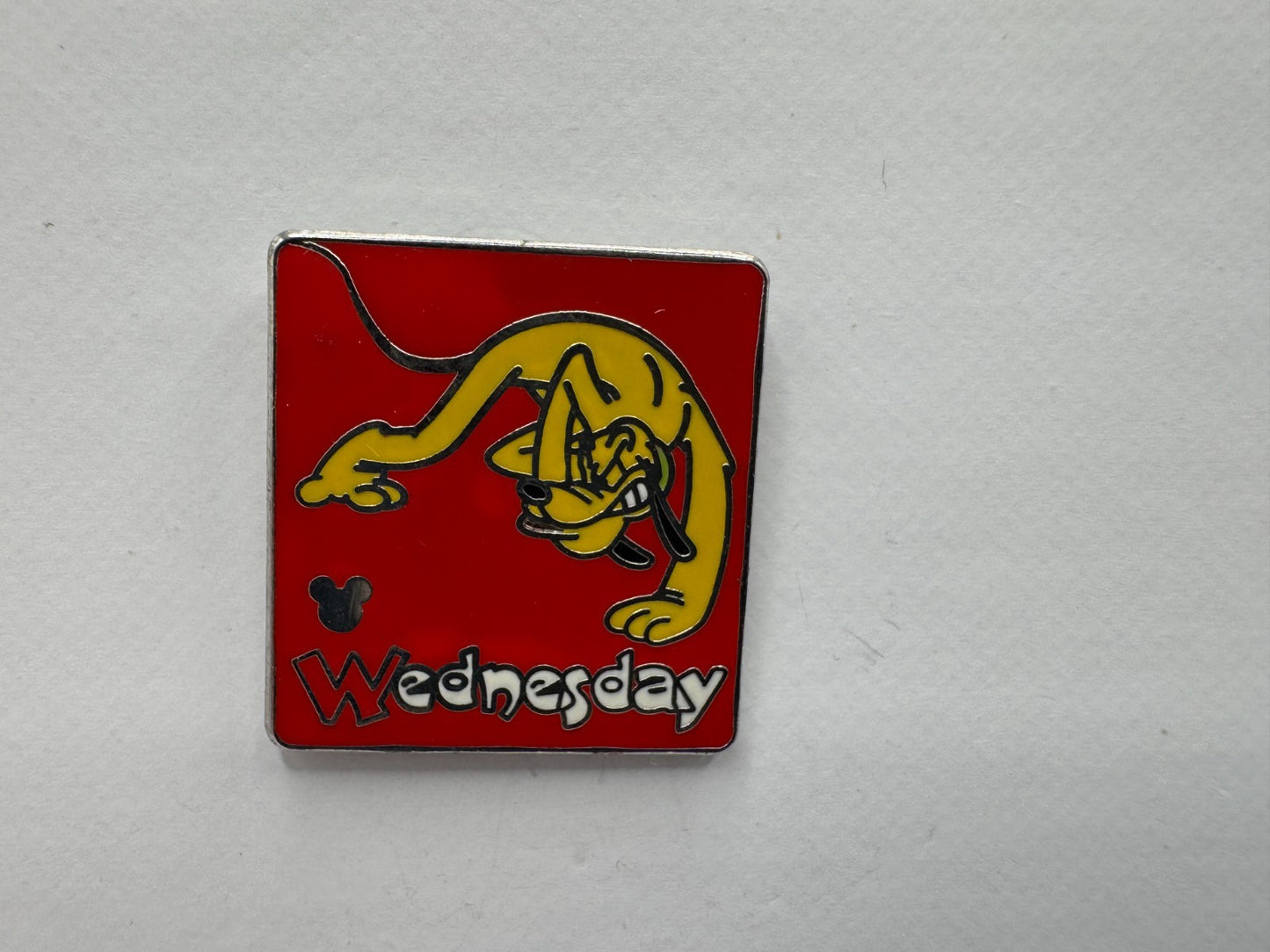 WDW Disney Wednesday Pluto Days of the Week Hidden Mickey Trading Pin DC1S10