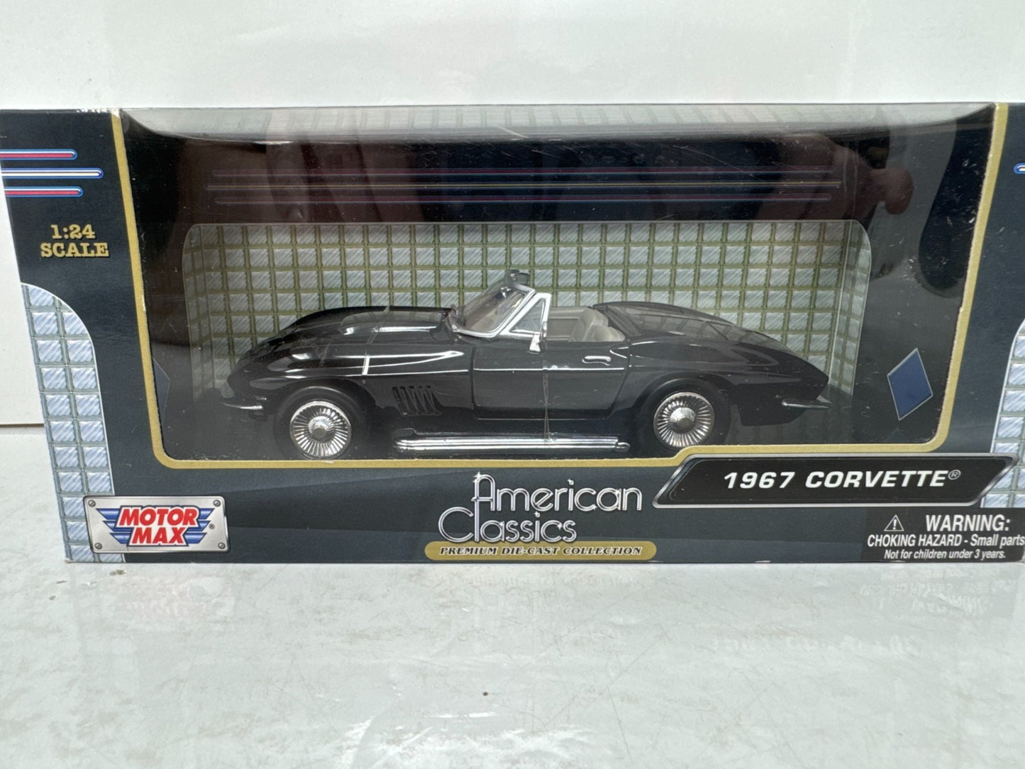 Motormax American Classics 1967 Chevrolet Corvette 1:24 Diecast