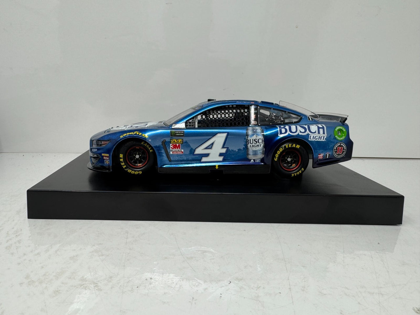 Lionel Racing Nascar #4 Kevin Harvick Busch Mustang 1:24 Diecast Liquid Color 1 of 72