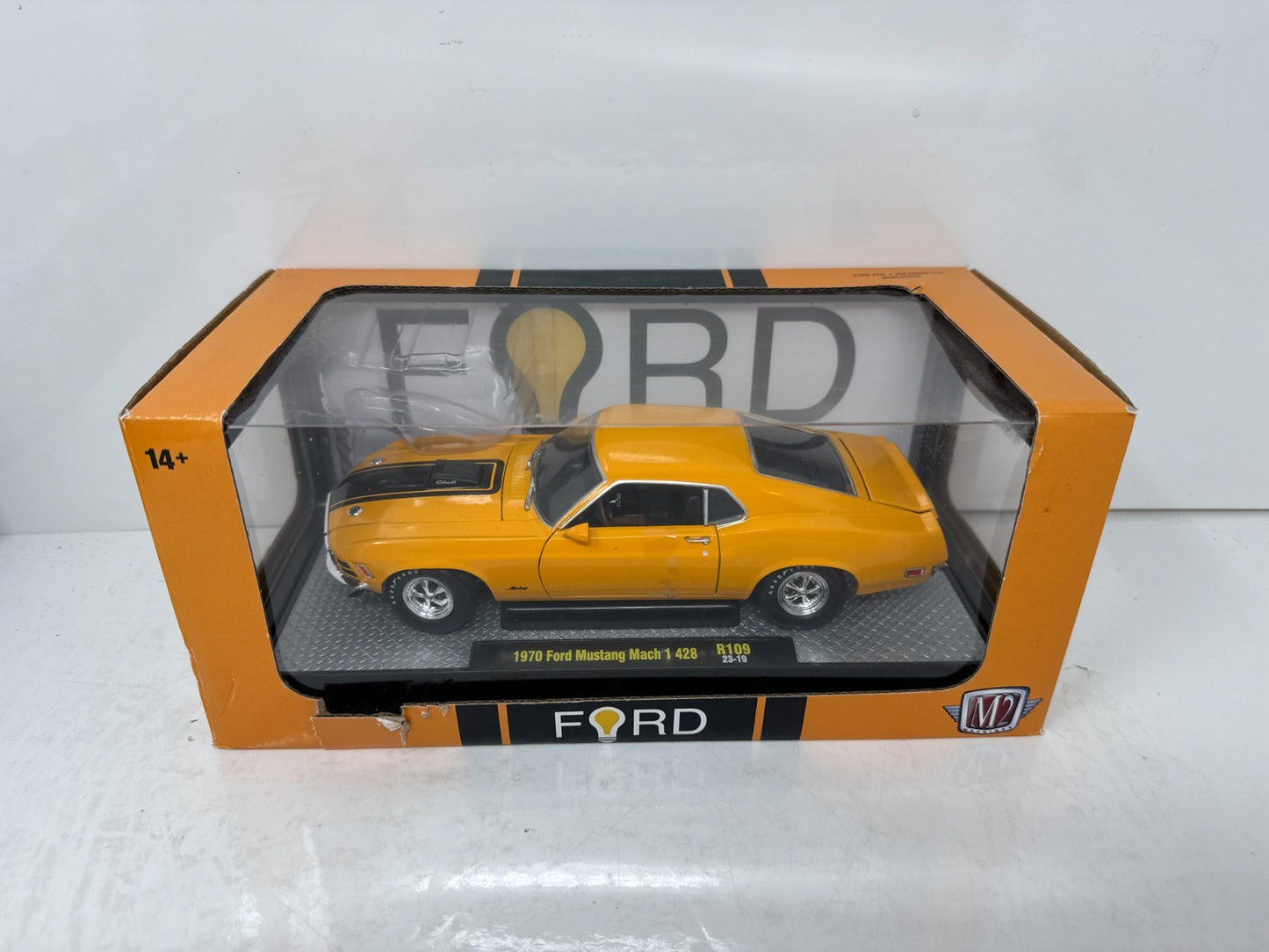M2 Machines 1970 Ford Mustang Mach 1 428 1:24 Diecast