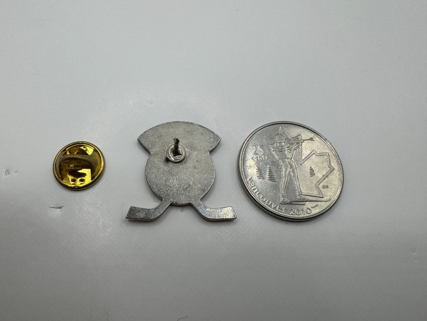 Washington Capitals J.B. Robinson 15th Anniversary NHL Hockey Team Lapel Pin