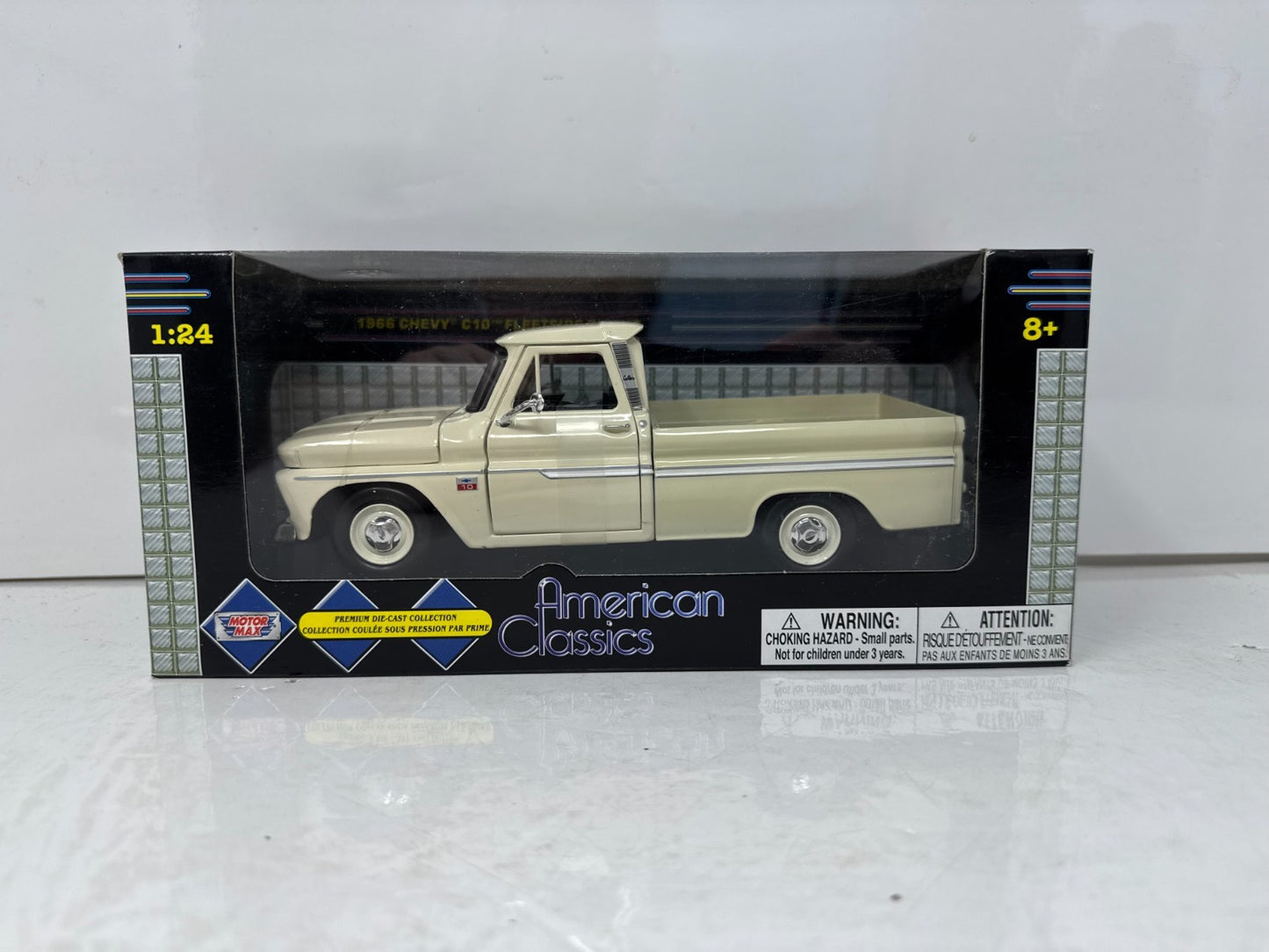 Motormax American Classics 1966 Chevy C10 Fleetside Pickup 1:24 Diecast