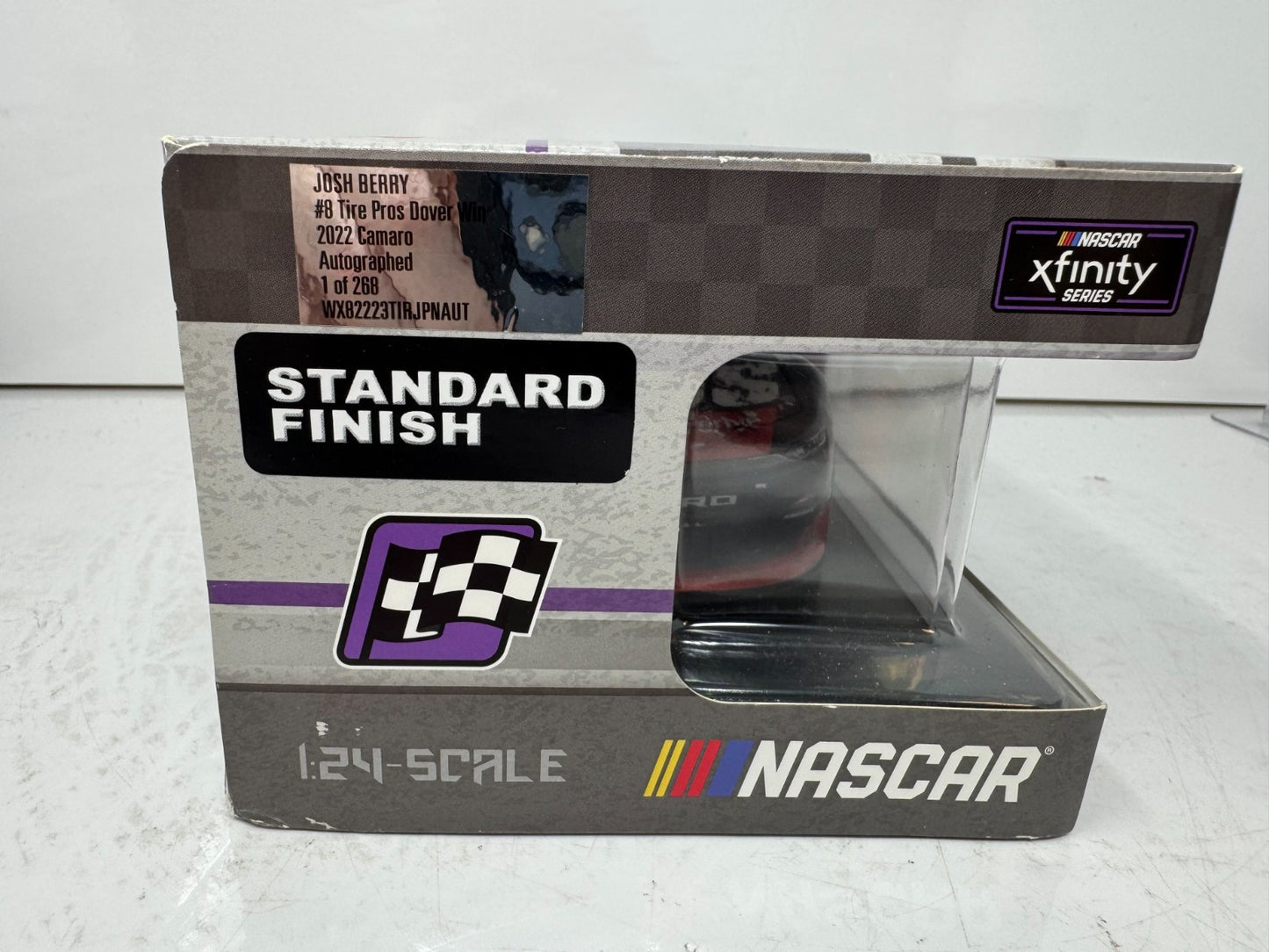 Lionel Racing Nascar #8 Josh Berry 2022 Chevy Camaro 1:24 Diecast Raced Version AUTO