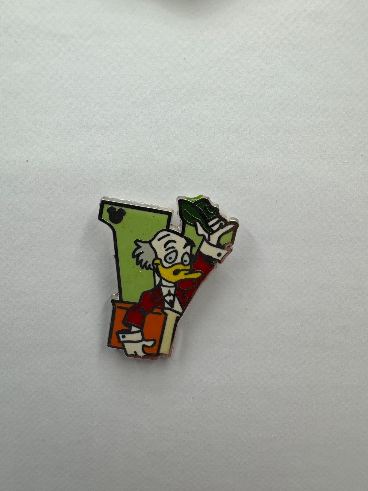 DLR Disney V for Ludwig Von Drake Alphabet Hidden Mickey Trading Pin DC2S10