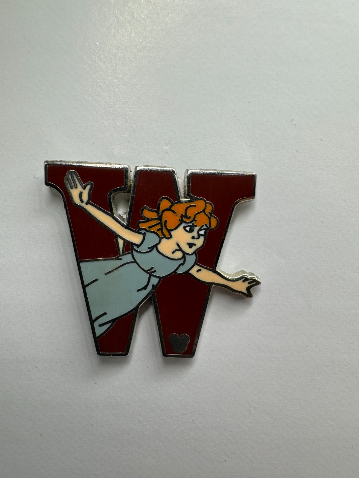 DLR Disney W for Wendy Alphabet Hidden Mickey Trading Pin DC1S15