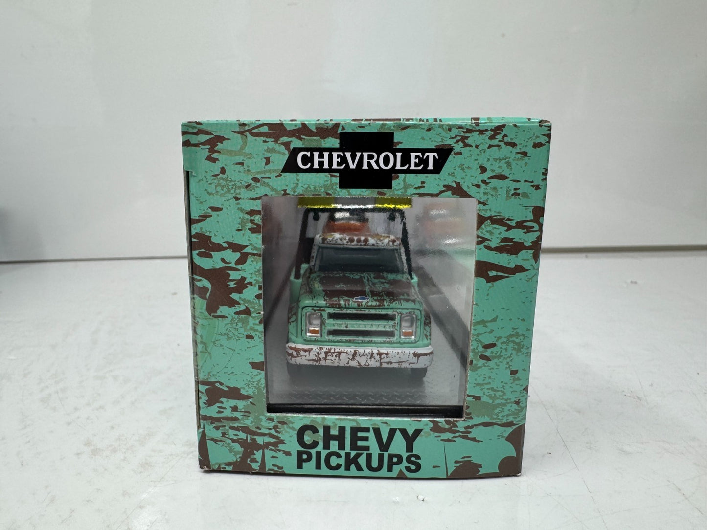 M2 Machines Auto Haulers 1958 Chevrolet Apache Stepside & C60 Truck 1:64 Diecast