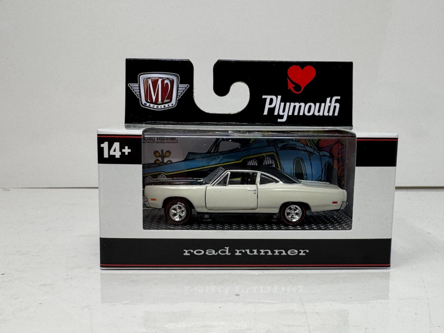M2 Machines 1969 Plymouth Road Runner HEMI 1:64 Diecast