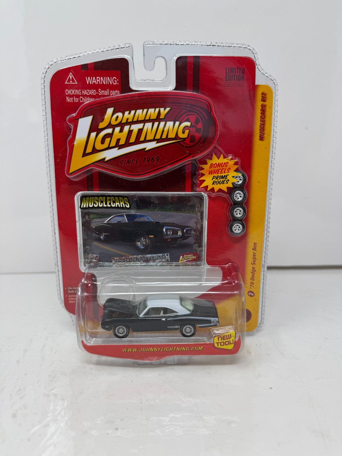 Johnny Lightning Musclecars 1970 Dodge Super Bee 1:64 Diecast