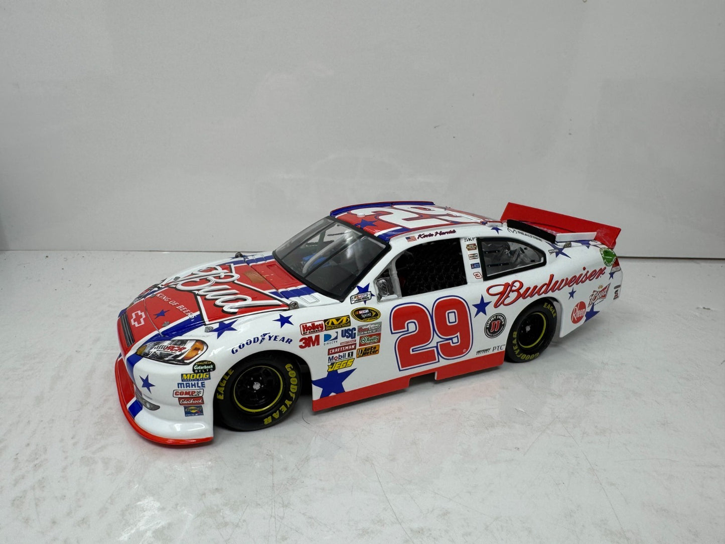 Lionel Racing Nascar #29 Kevin Harvick Budweiser 4th of July Chevy Impala 1:24 Diecast