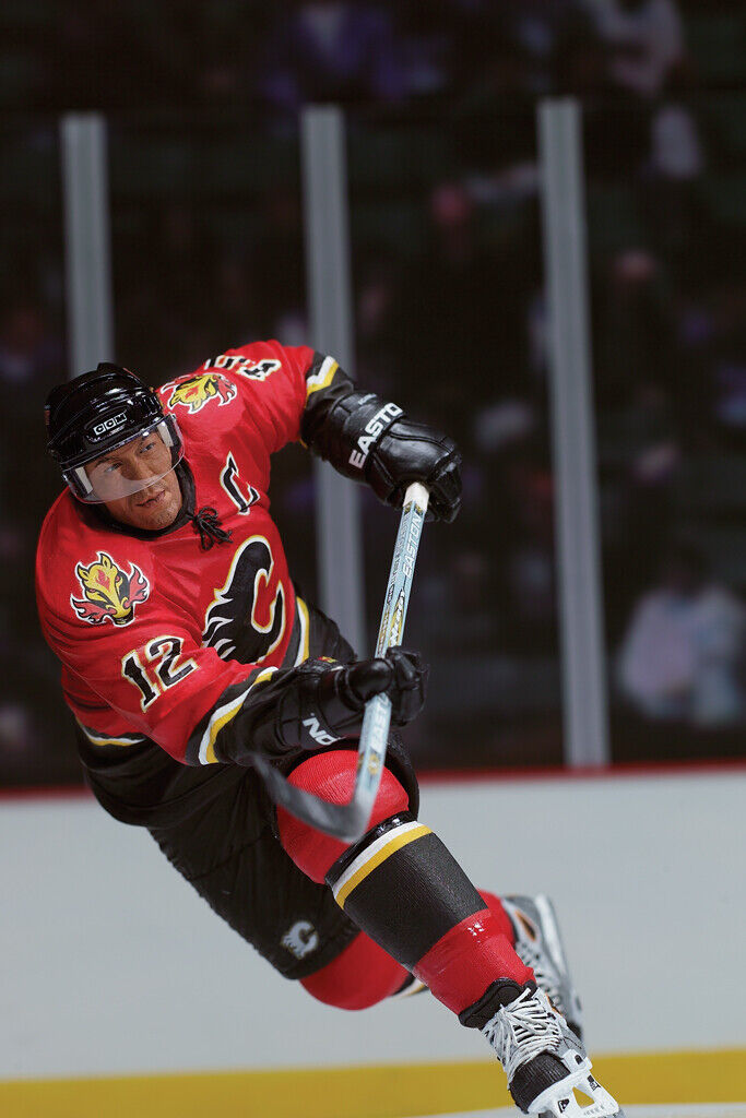 Mcfarlane NHL Jarome Iginla Calgary Flames Red Jersey Series 10 Figure