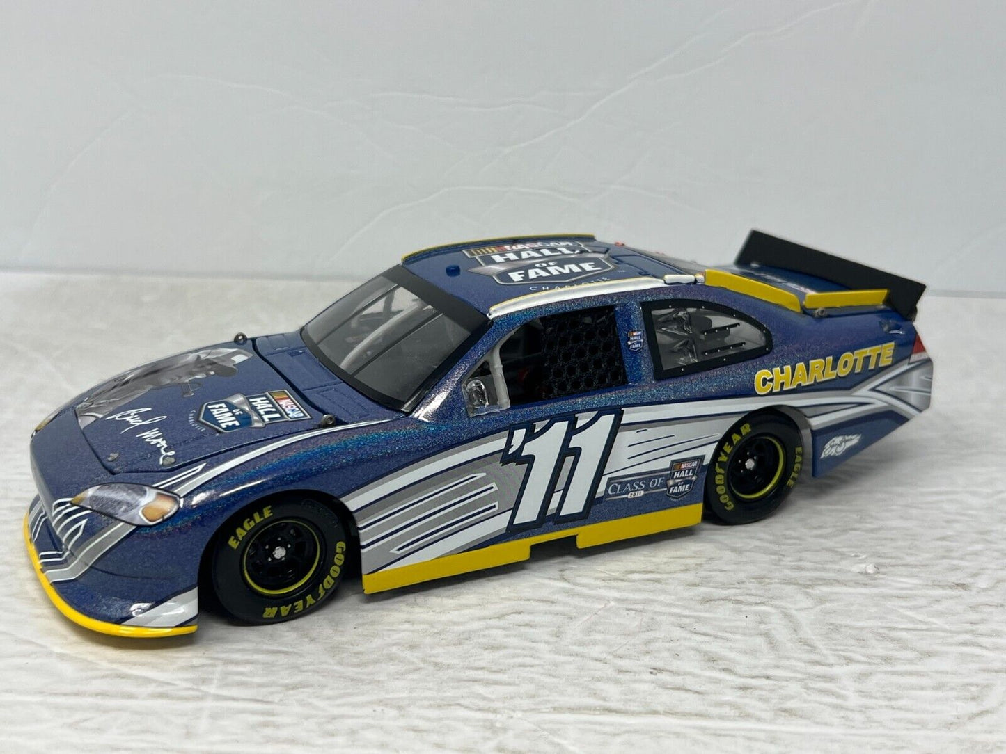 Lionel Racing Nascar #11 Bud Moore NHOF Class of 2011 Ford Fusion 1:24 Diecast