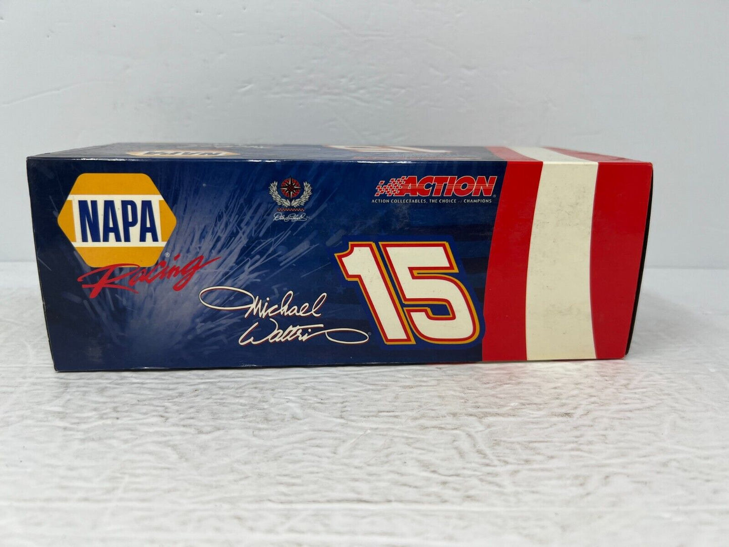 Action Nascar #15 Michael Waltrip NAPA Stars & Stripes GM Dealers 1:24 Diecast