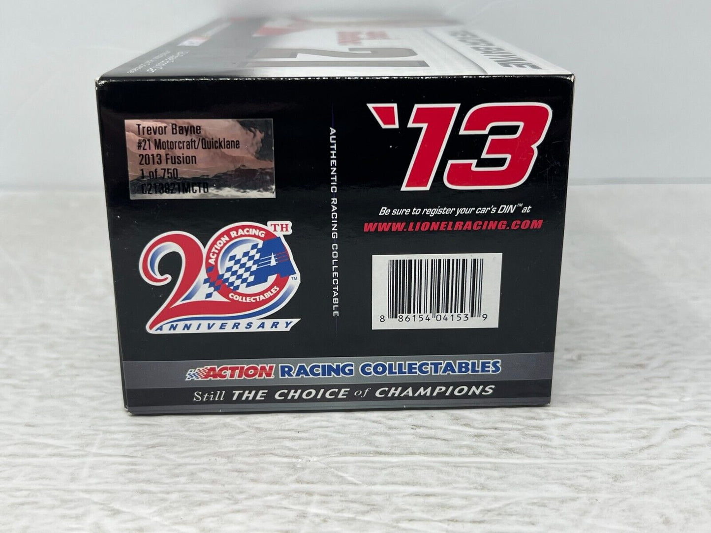 Lionel Racing Nascar #21 Trevor Bayne Motorcraft Quicklane 2013 Ford Fusion 124 Diecast