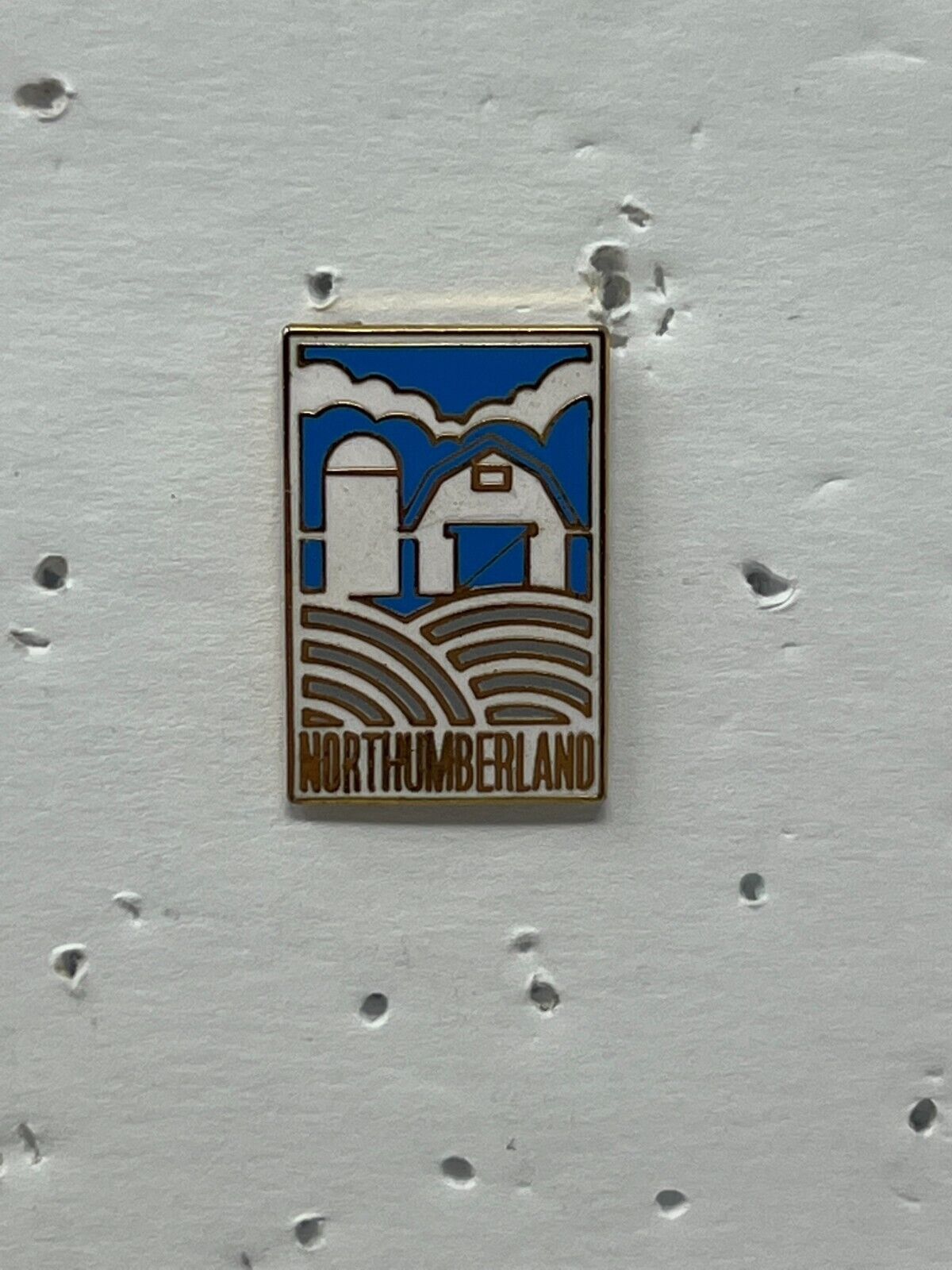 Northumberland Milk Lapel Pin