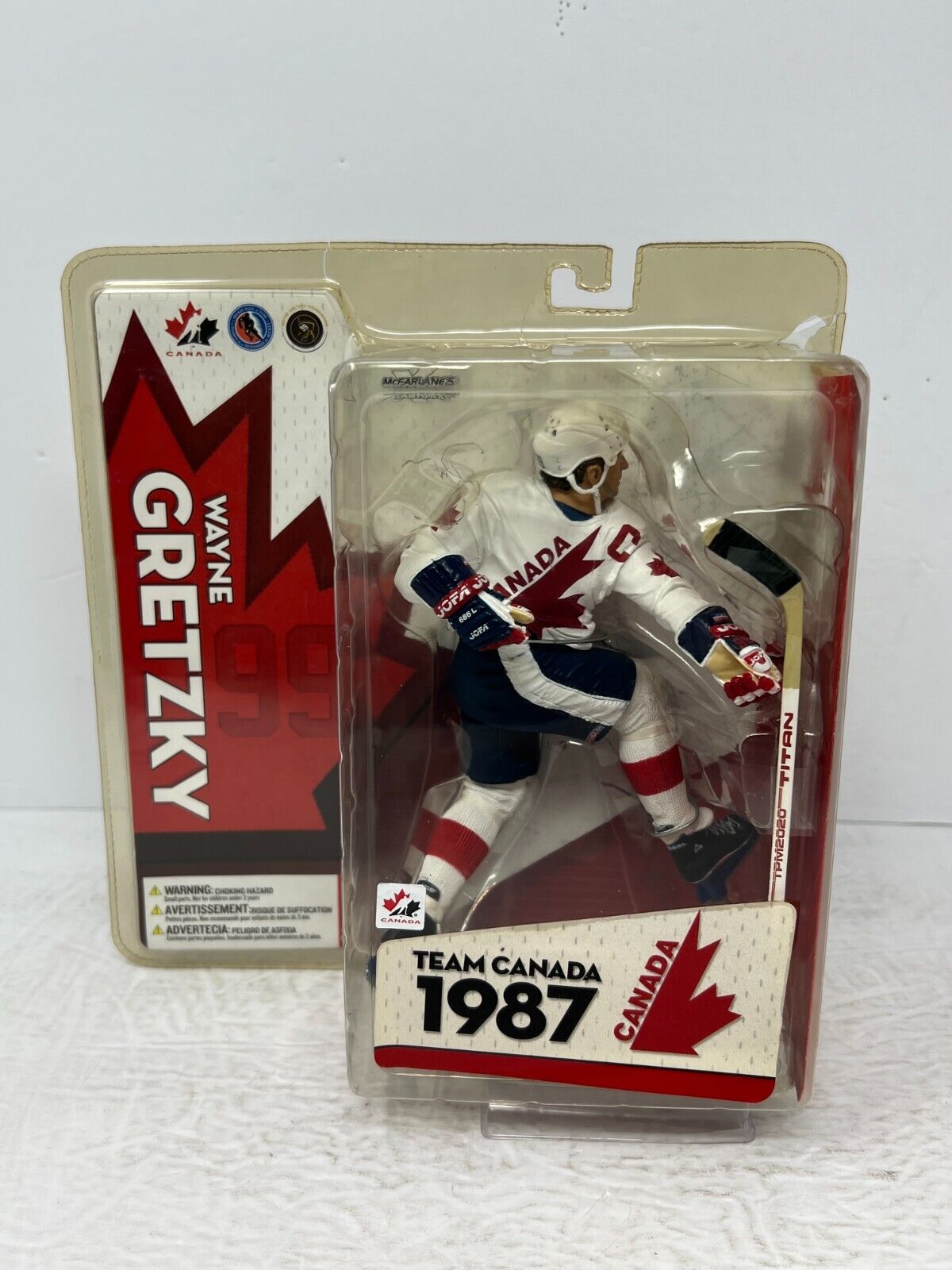 McFarlane NHL Wayne Gretzky White Jersey 1987 Team Canada Figure