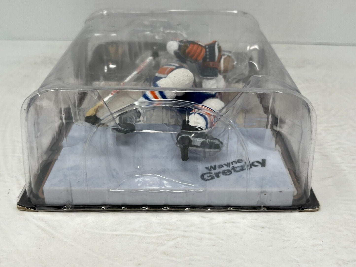 McFarlane NHL Wayne Gretzky Edmonton Oilers Legends 8 Chase Variant Figure