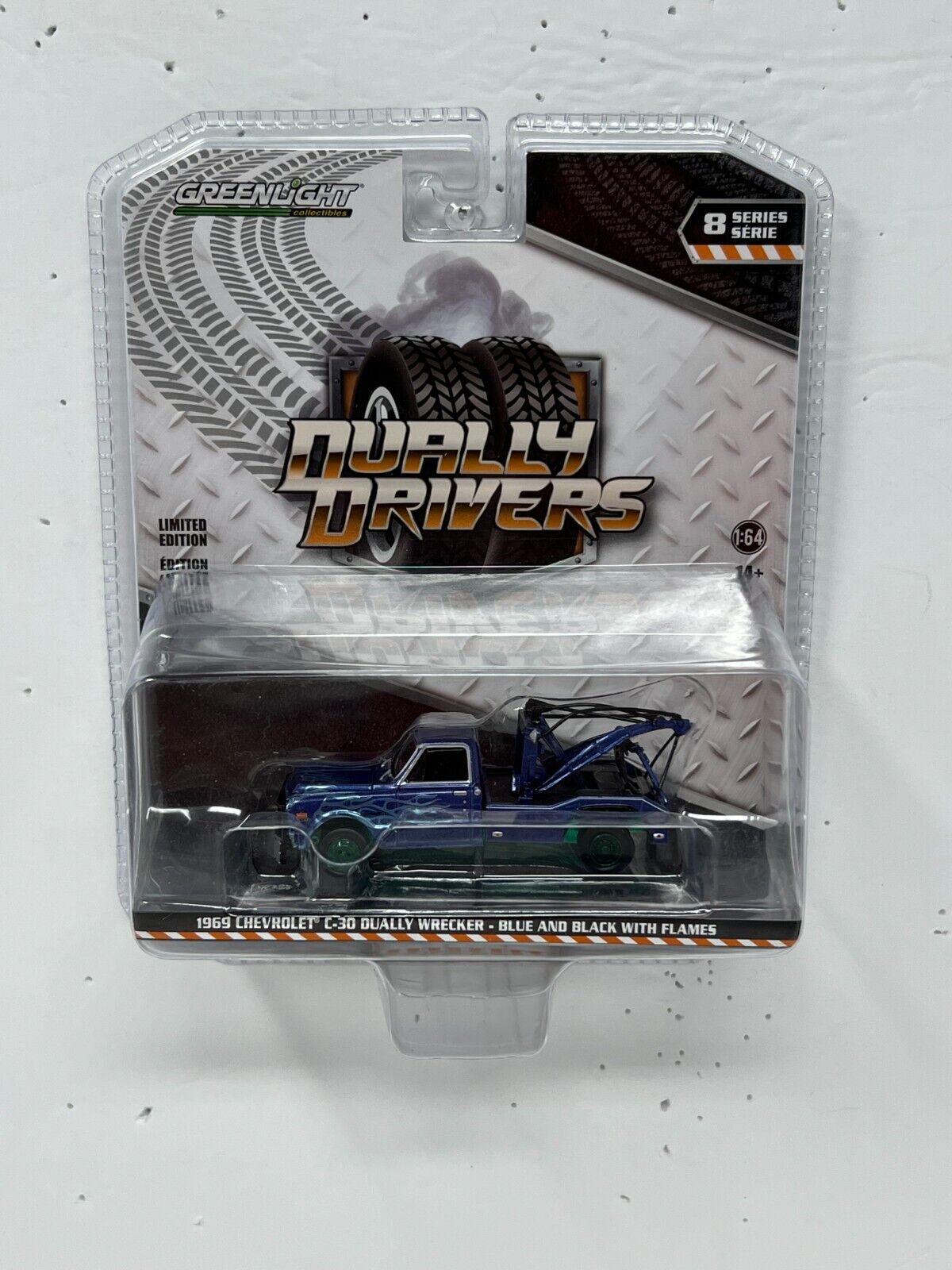 Greenlight Dually Drivers 1969 Chevrolet C-30 Wrecker GREEN MACHINE 1:64 Diecast