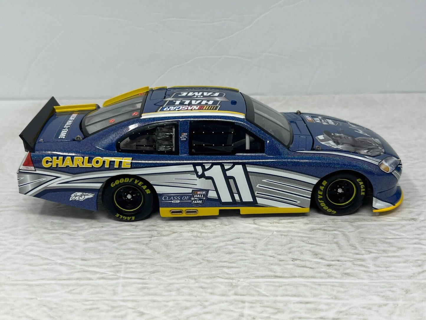 Lionel Racing Nascar #11 Bud Moore NHOF Class of 2011 Ford Fusion 1:24 Diecast