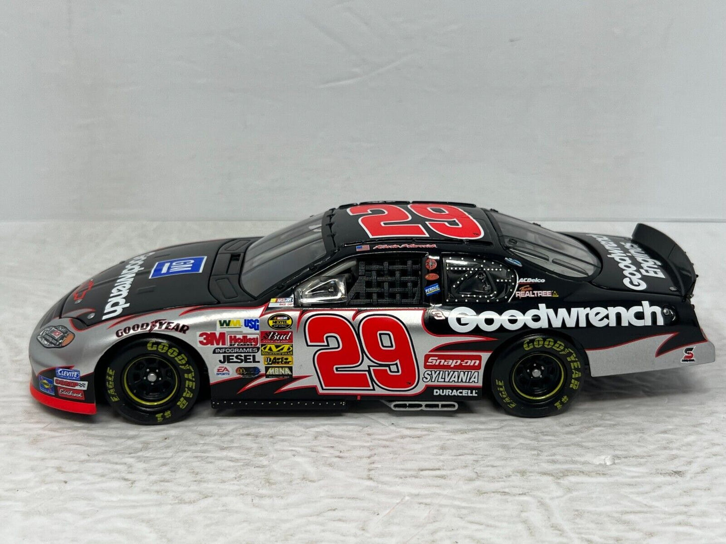 Action Nascar #29 Kevin Harvick GM Goodwrench GM Dealers 2004 Chevy 1:24 Diecast