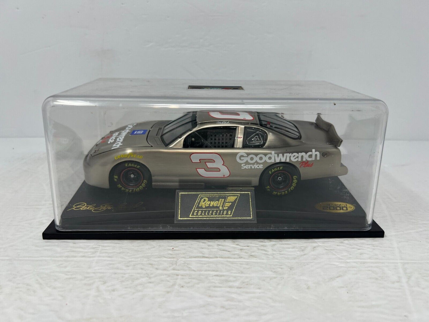 Revell Nascar #3 Dale Earnhardt GM Goodwrench 2000 Chevy Test Car 1:24 Diecast