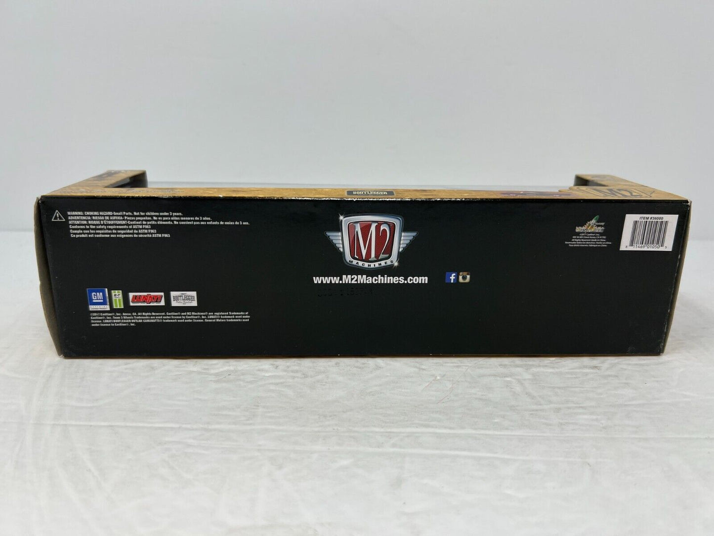 M2 Machines CHASE Chevy Spartan LCF & 1957 Chevrolet Bel Air R26 1:64 Diecast