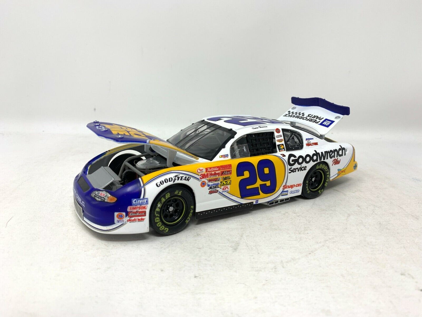 Action Nascar #29 Kevin Harvick GM Goodwrench AOL 2001 Monte Carlo 1:24 Diecast