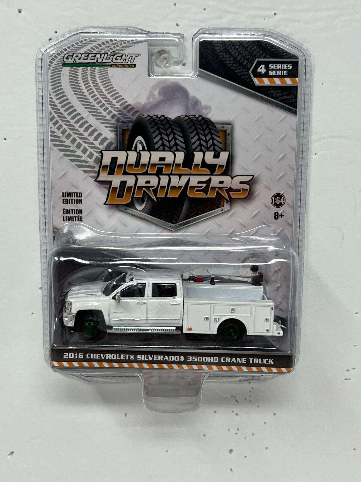 Greenlight Dually Drivers 2016 Chevy Silverado 3500HD GREEN MACHINE 1:64 Diecast