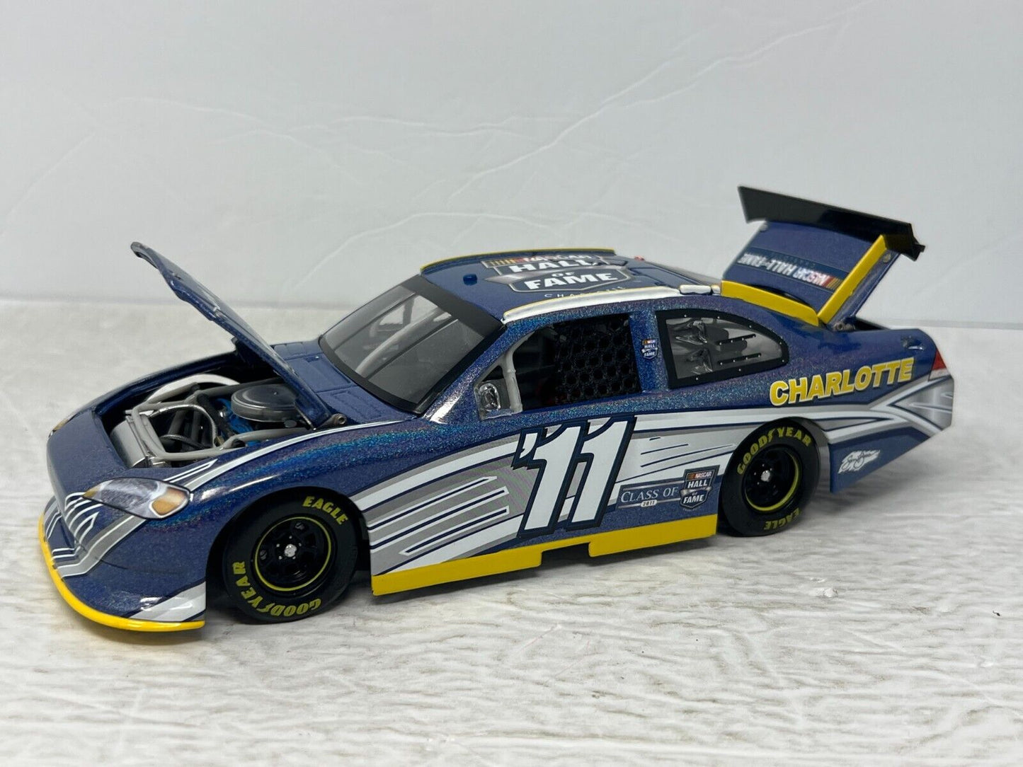Lionel Racing Nascar #11 Bud Moore NHOF Class of 2011 Ford Fusion 1:24 Diecast