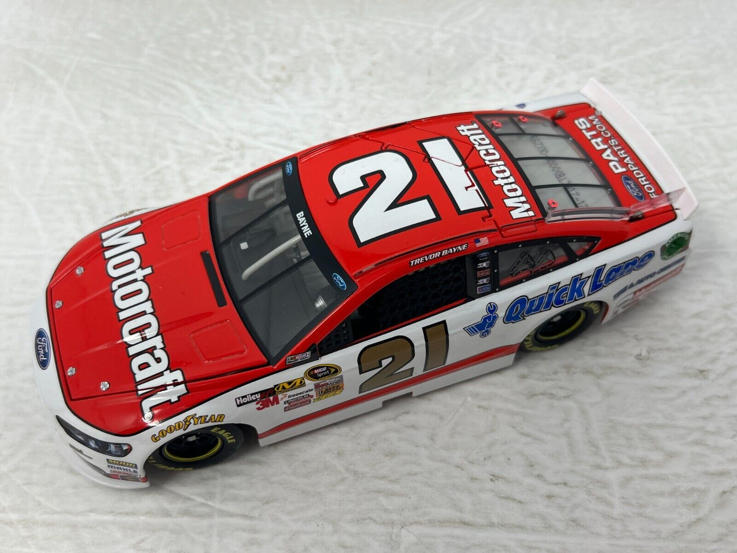 Lionel Racing Nascar #21 Trevor Bayne Motorcraft Quicklane 2013 Ford Fusion 124 Diecast