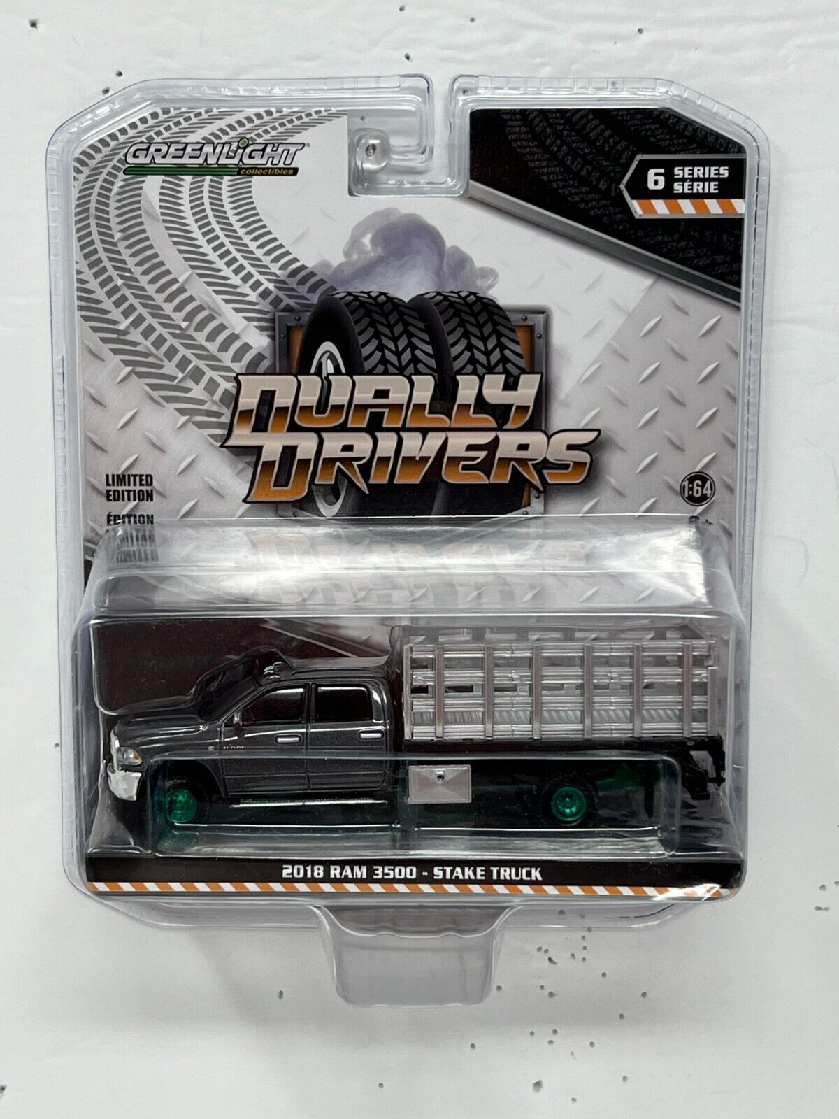 Greenlight Dually Drivers 2018 Ram 3500 - Stake Truck GREEN MACHINE 1:64 Diecast