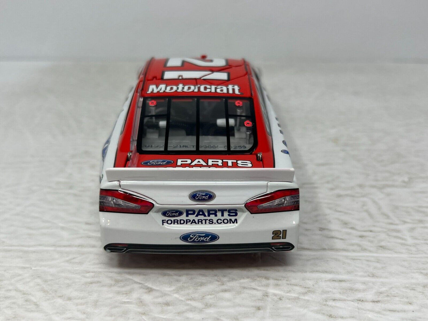 Lionel Racing Nascar #21 Trevor Bayne Motorcraft Quicklane 2013 Ford Fusion 124 Diecast