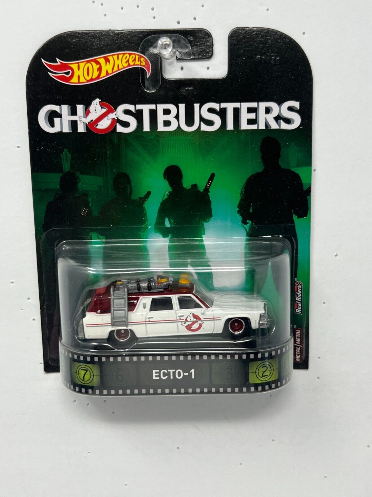 Hot Wheels Retro Entertainment Ghostbusters Ecto-1 1:64 Diecast