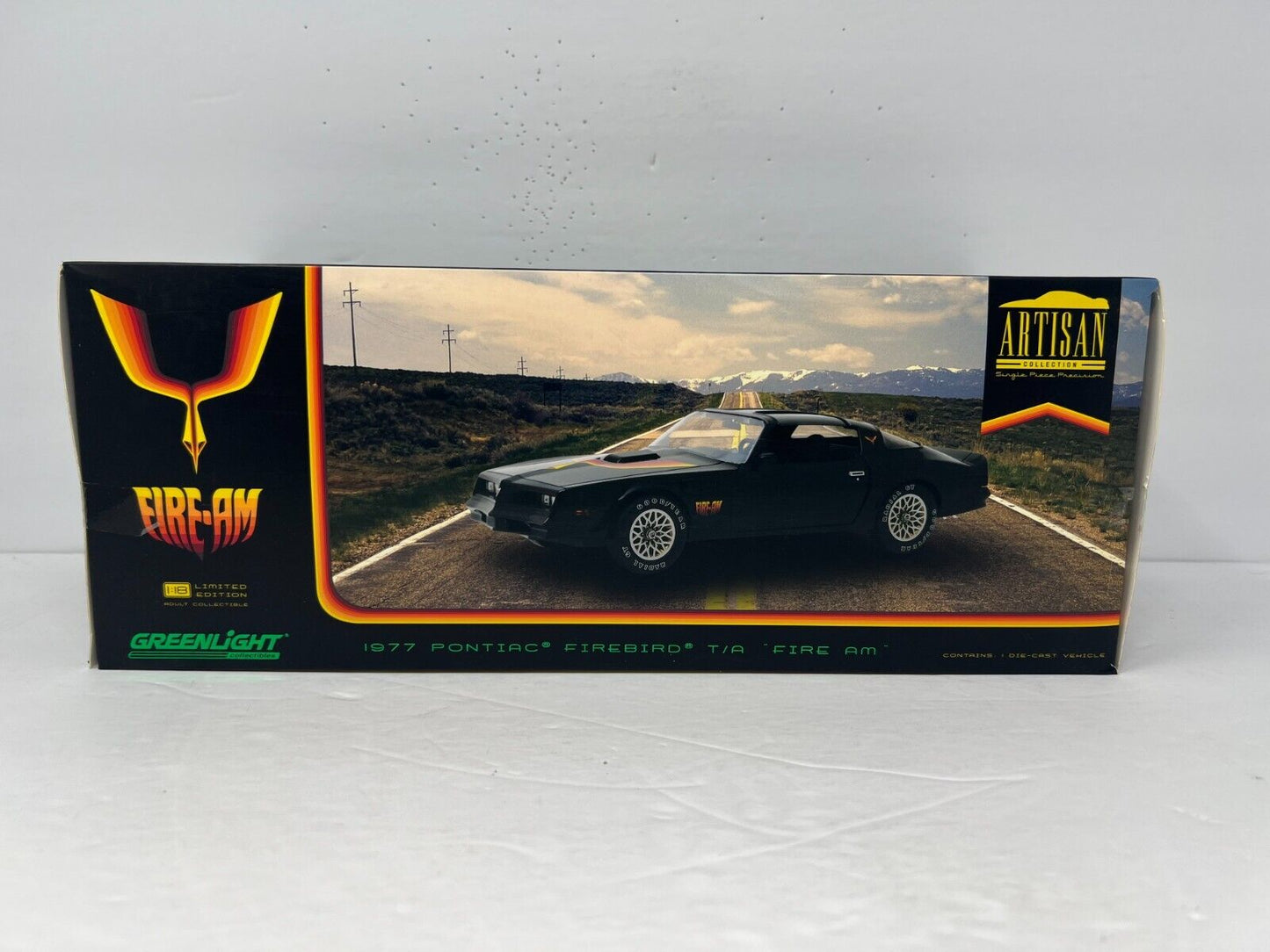 Greenlight 1977 Pontiac Trans Am Starlite Black & Golden Eagle Hood 1:18 Diecast