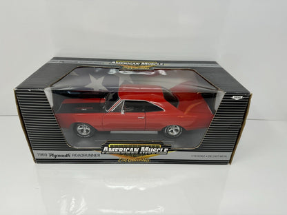 Ertl American Muscle 1969 Plymouth Roadrunner 1:18 Diecast