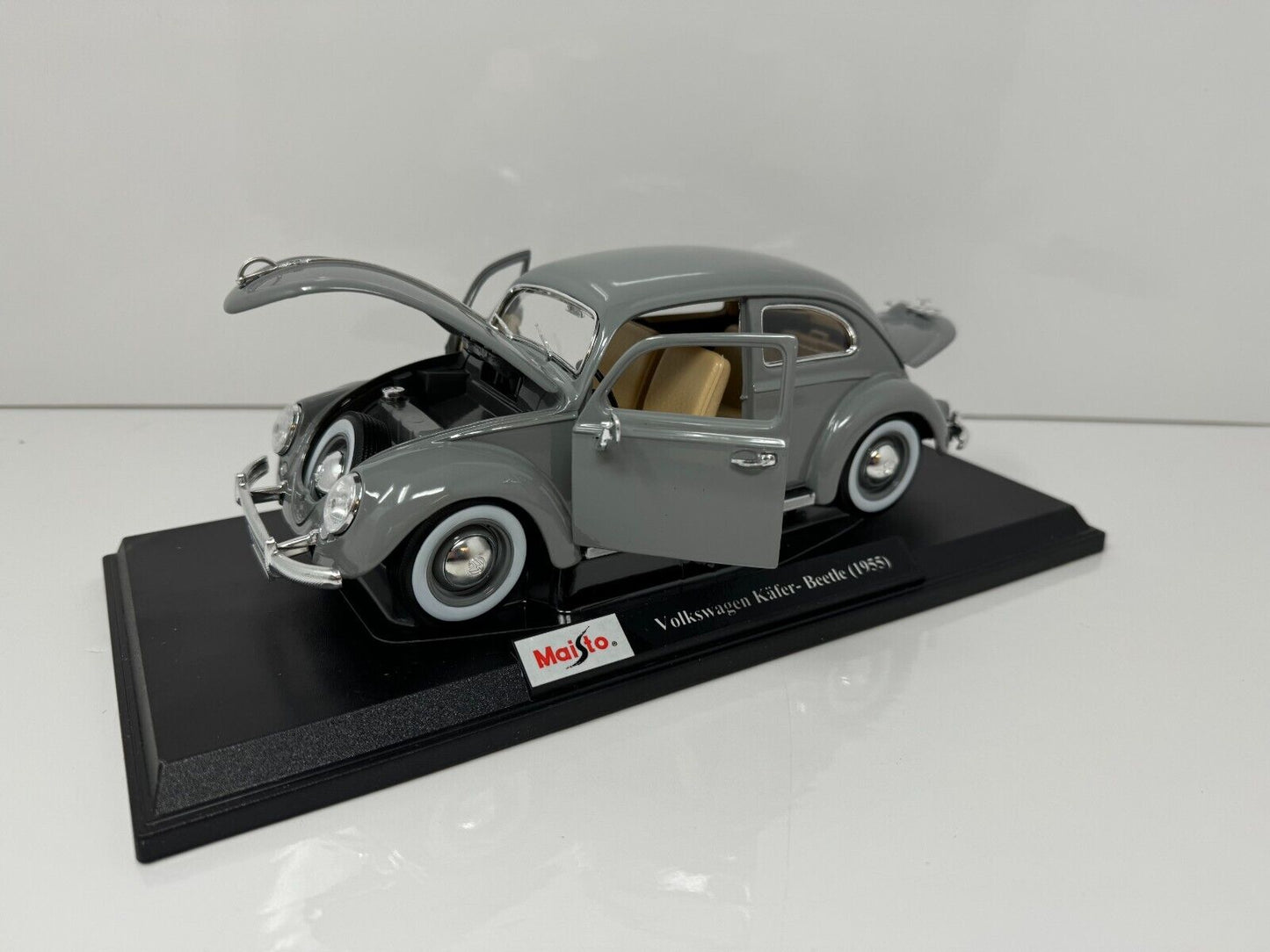 Maisto 1955 Volkswagen Kafer-Beetle Special Edition 1:18 Diecast