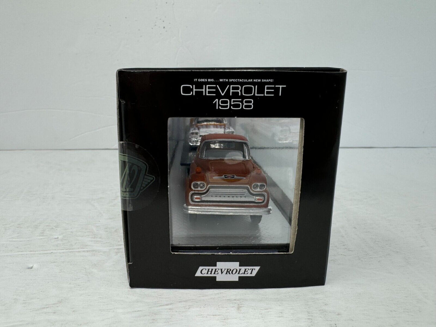 M2 Machines 1958 Chevrolet LCF & 1958 Chevy Impala Auto-Haulers 1:64 Diecast