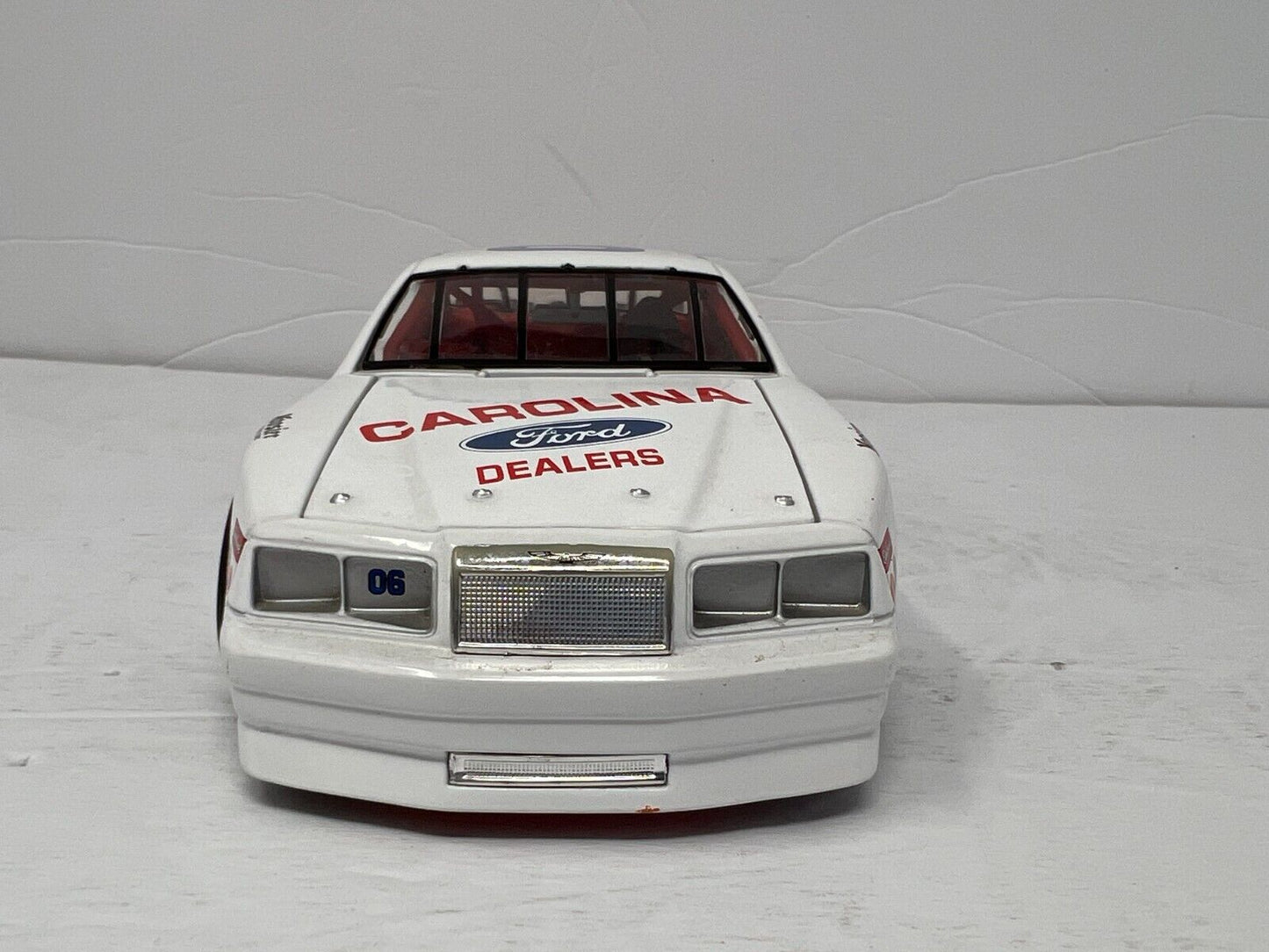 Action Nascar #6 Mark Martin Carolina 1986 Ford Thunderbird Extreme 1:24 Diecast