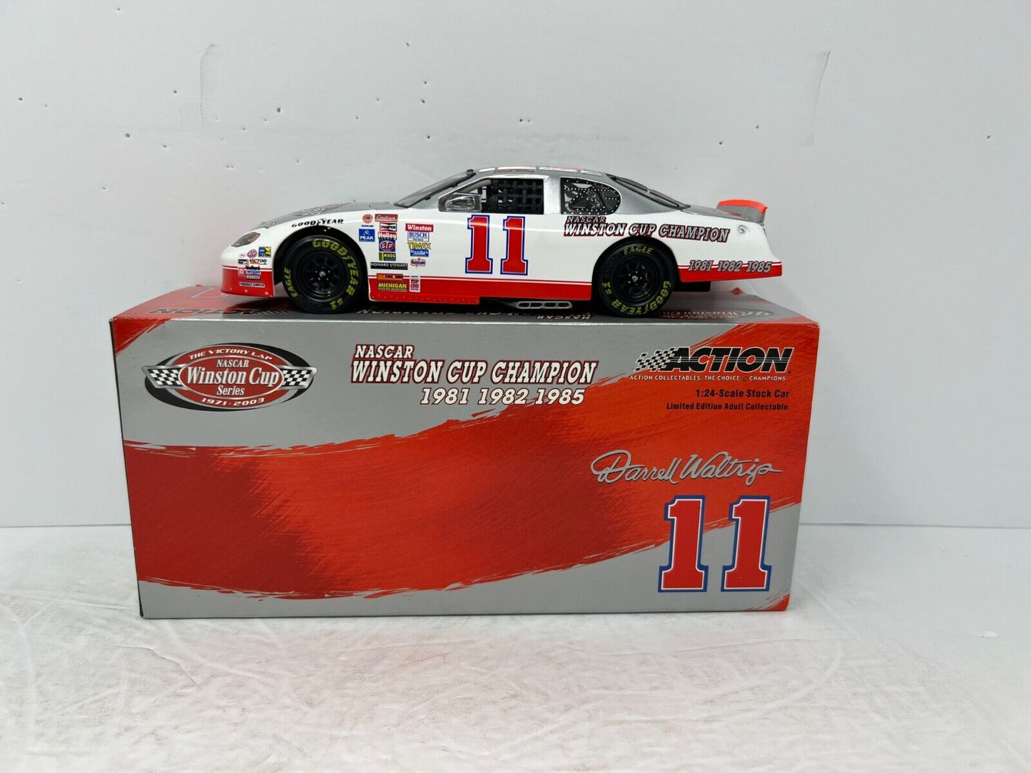 Action Nascar Darrell Waltrip Victory Lap 3x Champion GM Dealers 1:24 Diecast