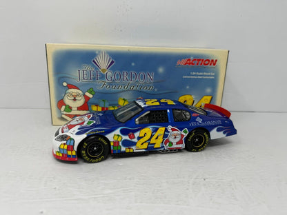 Action Nascar #24 Jeff Gordon Foundation Holiday Car 2004 Chevrolet 1:24 Diecast