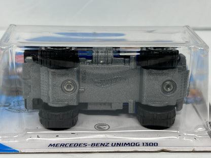 Hot Wheels Treasure Hunts HW Metro Mercedes-Benz Unimog 1300 1:64 Diecast Short