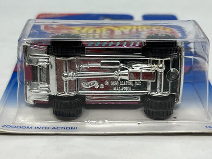 Hot Wheels Biff! Bam! Boom! Range Rover Fantasy Cars 1:64 Diecast