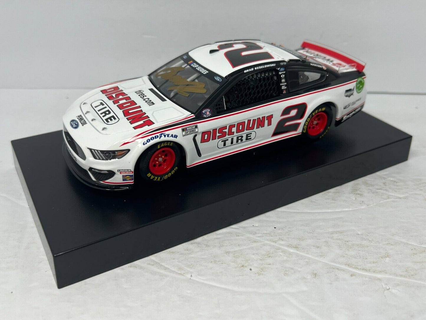 Lionel Racing #2 Brad Keselowski Mustang 1:24 Diecast Autographed (1 of 96#)