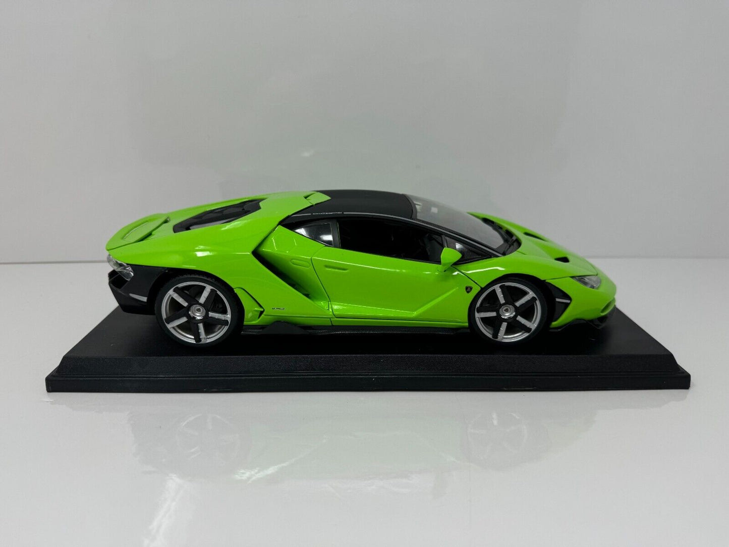 Maisto Lamborghini Centenario Special Edition 1:18 Diecast