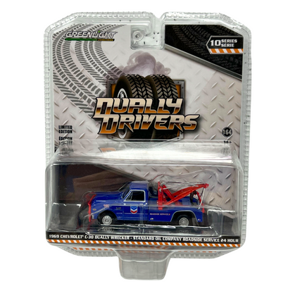 Greenlight Dually Drivers 1969 Chevrolet C-30 Dually Wrecker 1:64 Diecast